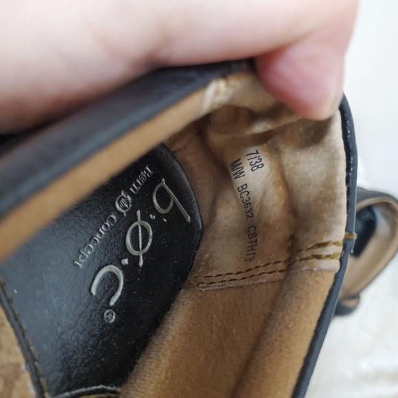 B. O. C women's solid black clogs shoes size #7 - Picture 7 of 8